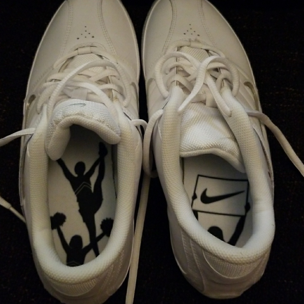Nike White Cheer Shoes Sz 8